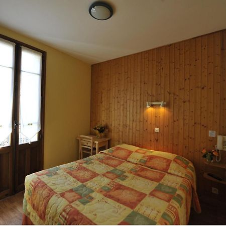 Hôtel de la Grotte Aix-les-Bains Buitenkant foto