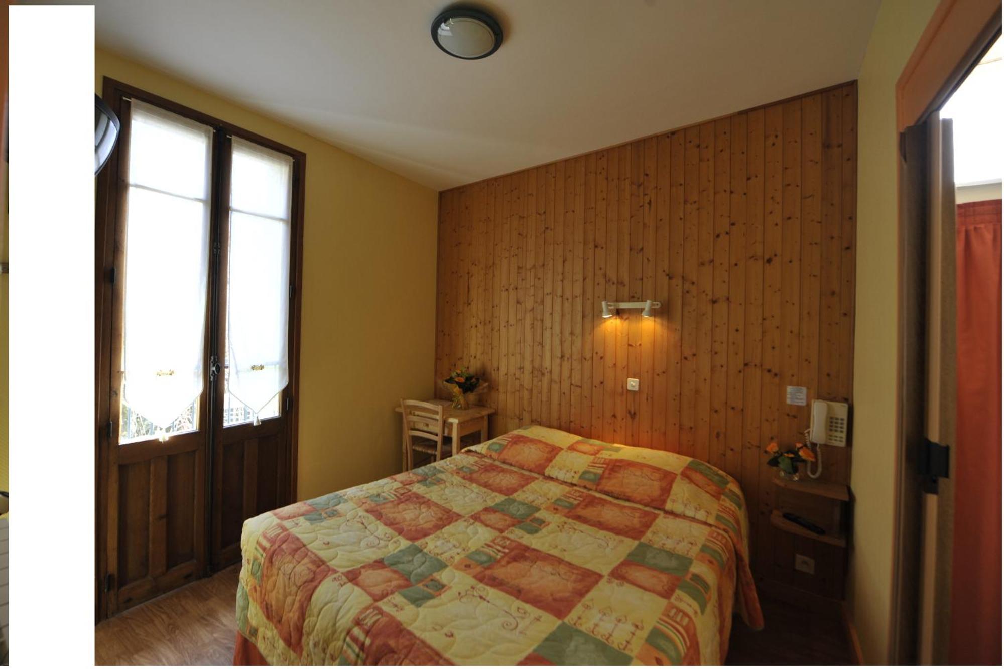 Hôtel de la Grotte Aix-les-Bains Buitenkant foto