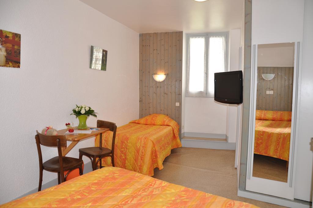 Hôtel de la Grotte Aix-les-Bains Kamer foto